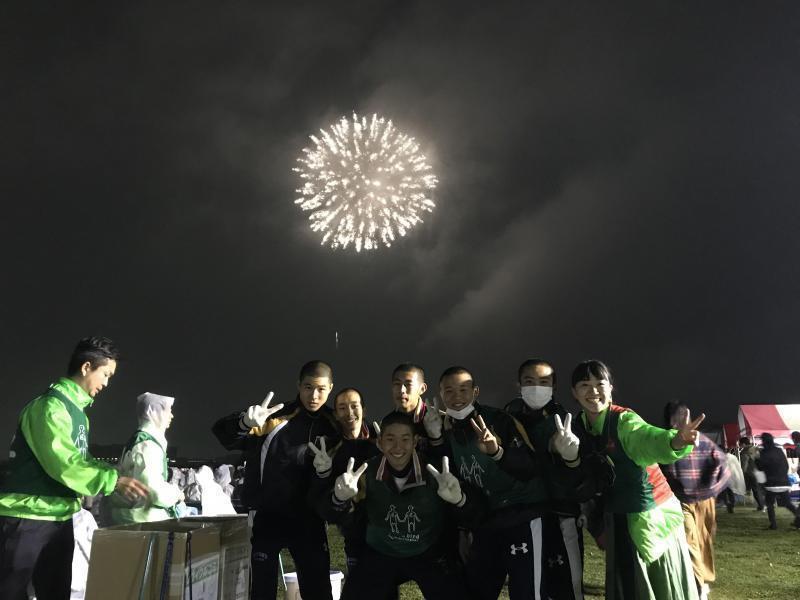 秋の夜空に咲く北区の花火画像