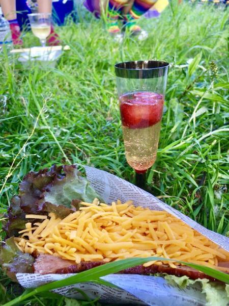 Rainbow Tokyo 北区とコラボして赤羽馬鹿祭りの大パレードに参加！！　画像