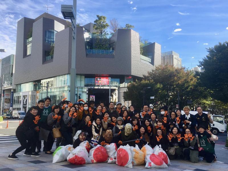 FOXの皆さんとハロウィンの翌朝そうじ！画像