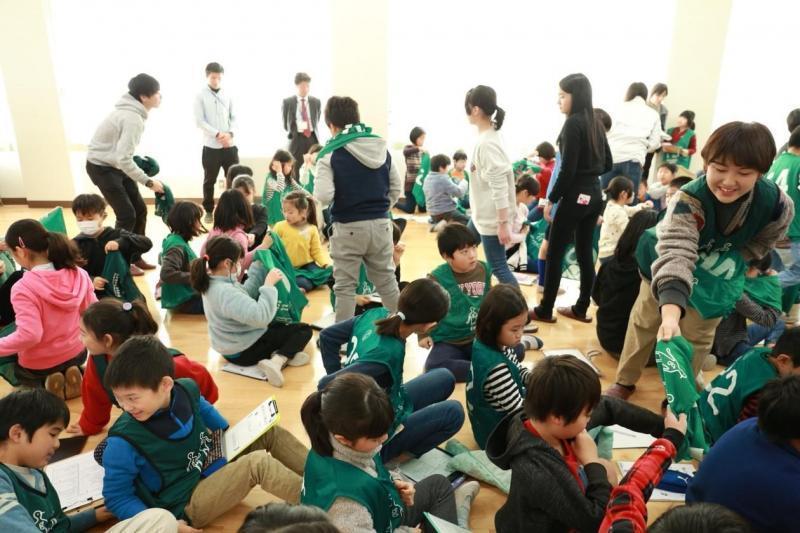南鶴牧小学校のみんなと多摩川をごみ拾い！！画像