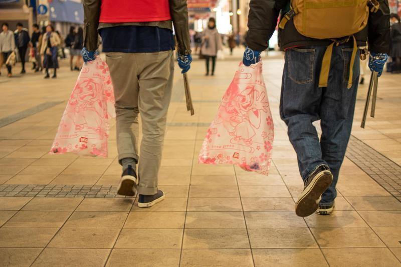 雨が降ったのでアーケードをぶらりとお掃除散歩！画像
