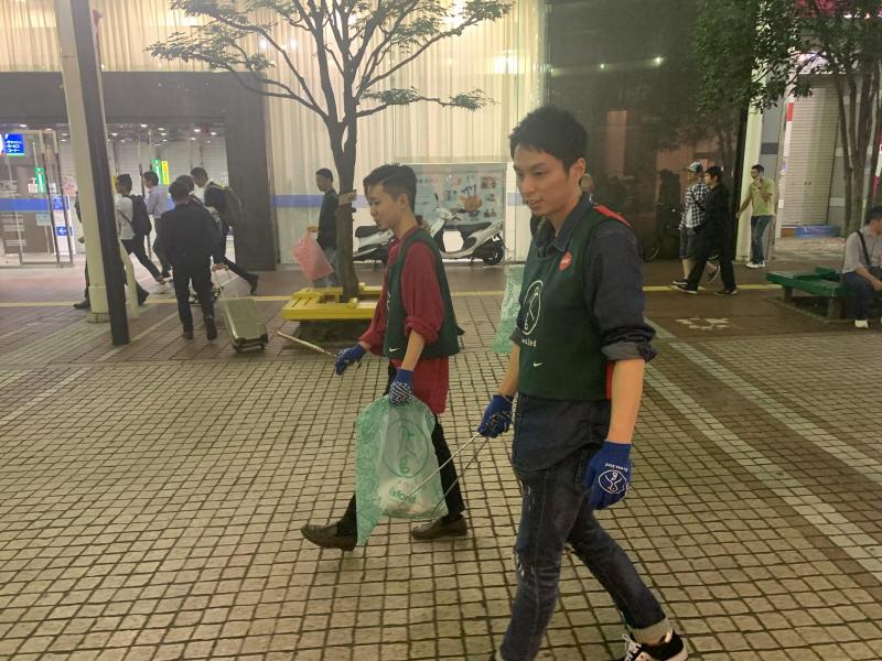 秋の夜長に夜掃除画像