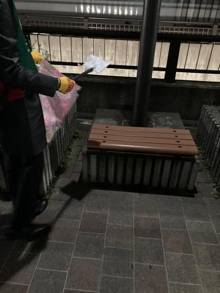 サンタに手を振るおそうじ画像