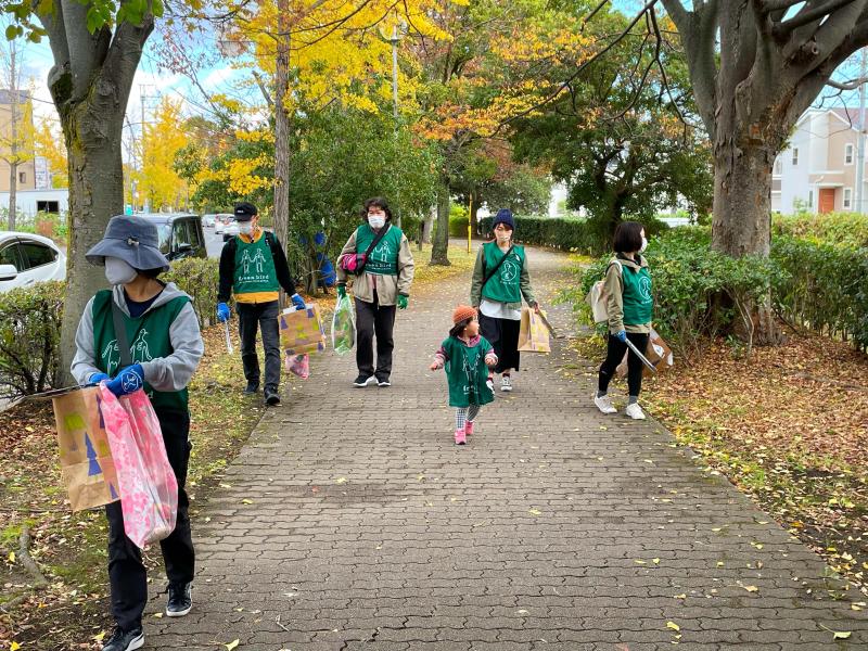 三津屋川沿いを綺麗に！画像