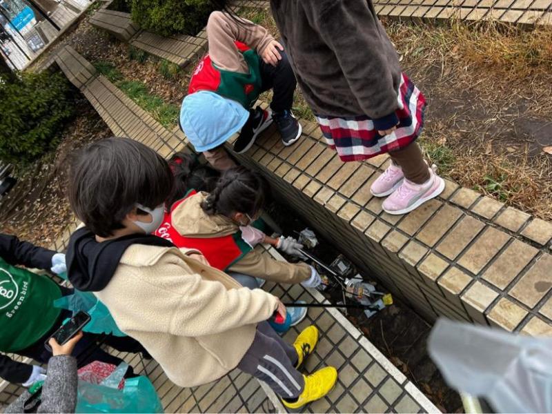 久しぶりにマルシェの横でお掃除画像