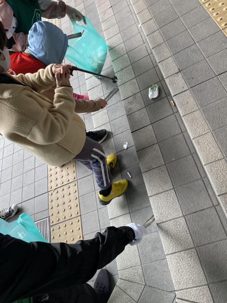 久しぶりにマルシェの横でお掃除画像