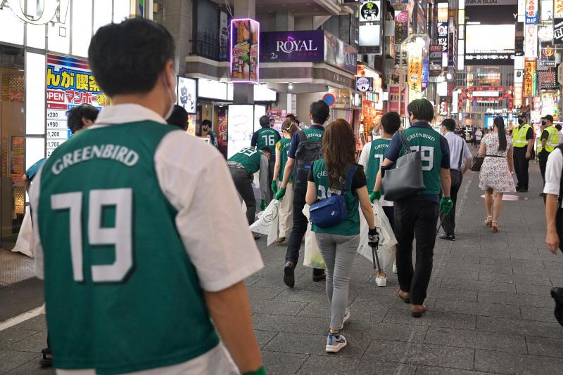 8月1日歌舞伎町お掃除画像