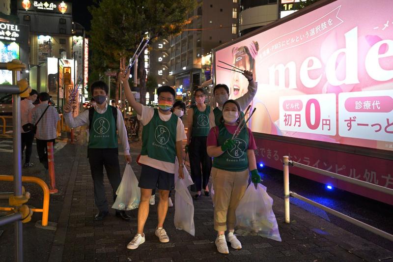 歌舞伎町お掃除画像