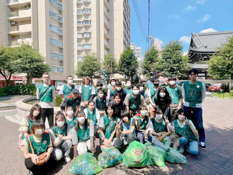 スポットライトはどこでも照らせる画像