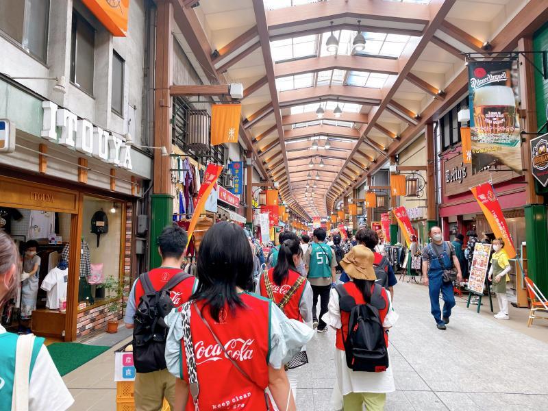 スポットライトはどこでも照らせる画像