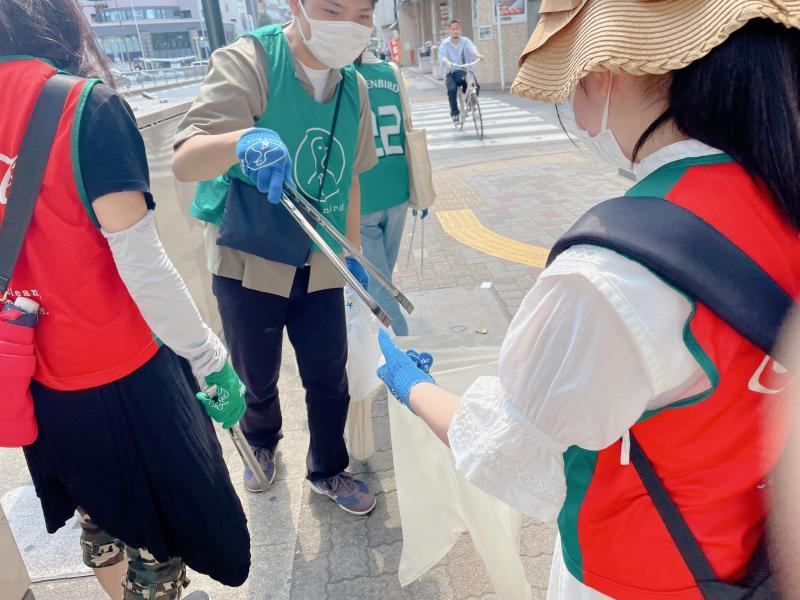 スポットライトはどこでも照らせる画像