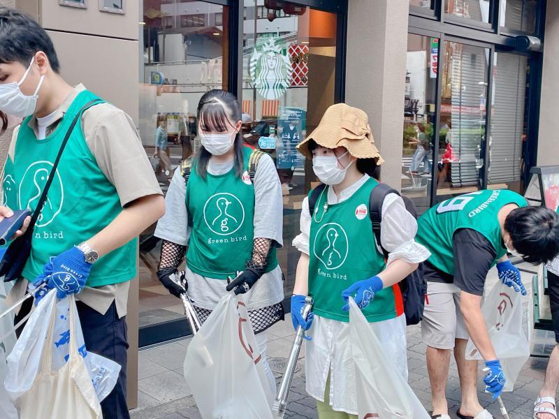 スポットライトはどこでも照らせる画像