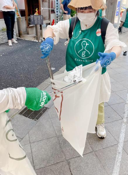 スポットライトはどこでも照らせる画像