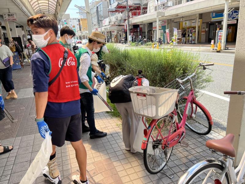 スポットライトはどこでも照らせる画像