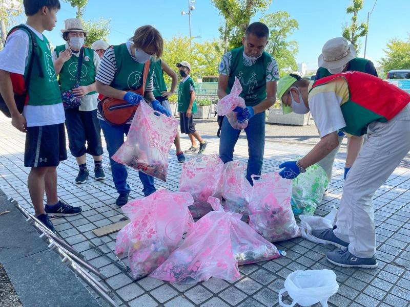 まだまだ暑い画像