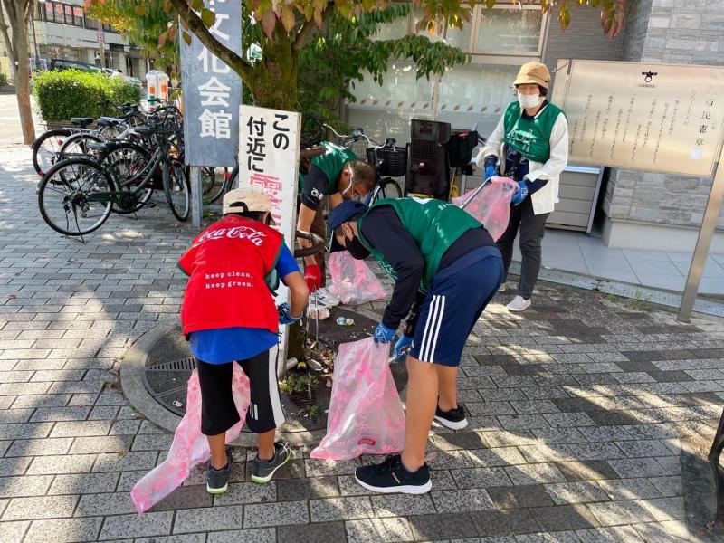 駅前のお掃除！画像