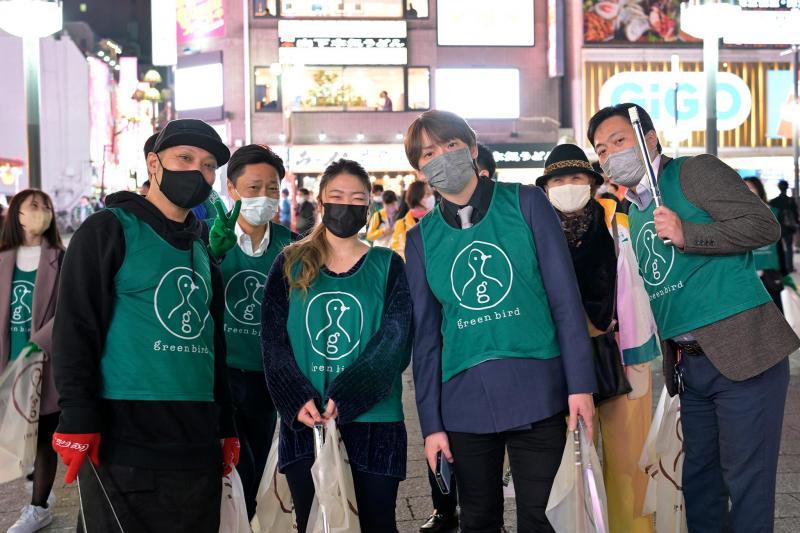 歌舞伎町お掃除画像