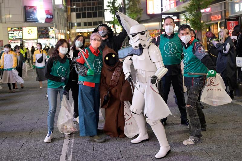 11月17日歌舞伎町お掃除画像