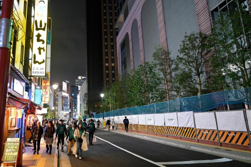 11月17日歌舞伎町お掃除画像