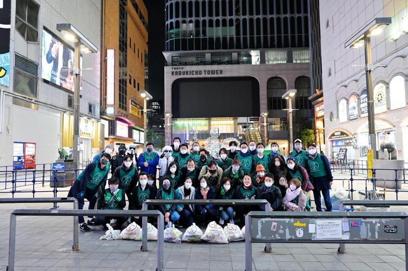 歌舞伎町お掃除画像