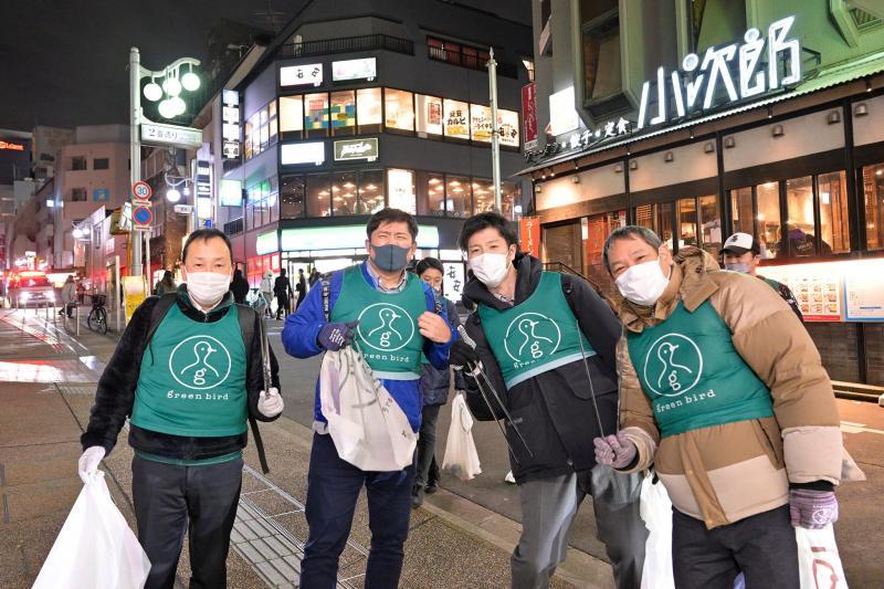 歌舞伎町お掃除画像