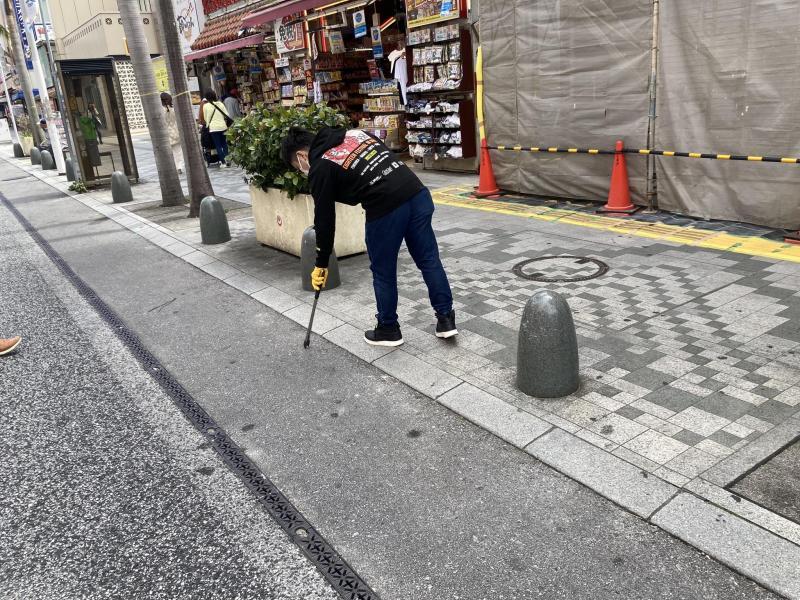 【沖縄那覇】満員御礼！歩行者天国おそうじ画像