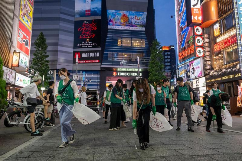 7月18日歌舞伎町お掃除画像