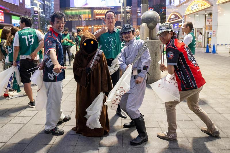 7月18日歌舞伎町お掃除画像