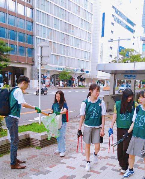 夏を感じる名駅の朝画像