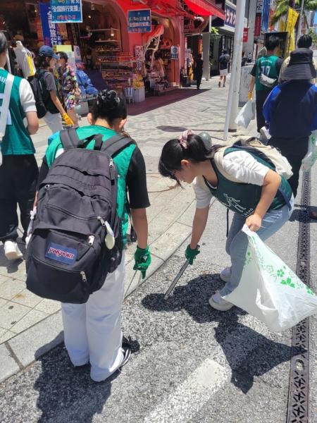 【沖縄那覇】満員御礼！歩行者天国おそうじ画像