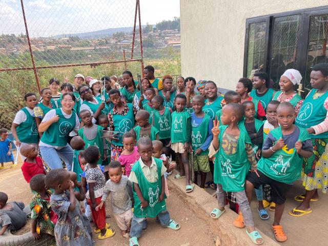 ルワンダで清掃