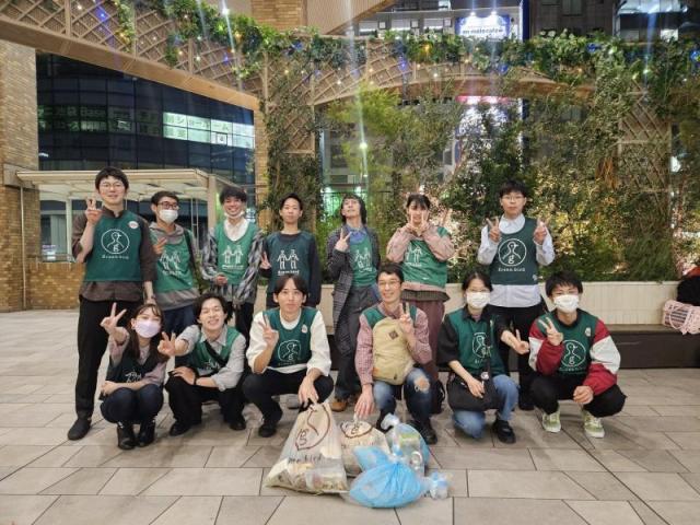 すっかり秋だね。風強し。