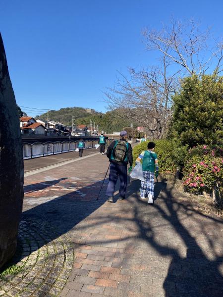 【米子】彫刻ロード川沿いおそうじ画像