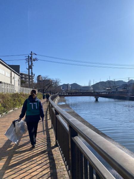 【米子】彫刻ロード川沿いおそうじ画像