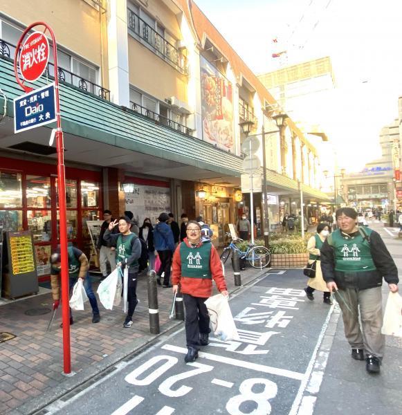 沖縄のヒッチハイカーも参加⭐︎土曜そうじ画像
