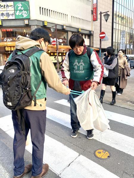 若者あふれる今年度最後の土曜そうじ画像