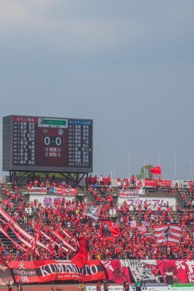 ロアッソ熊本　会場そうじ画像