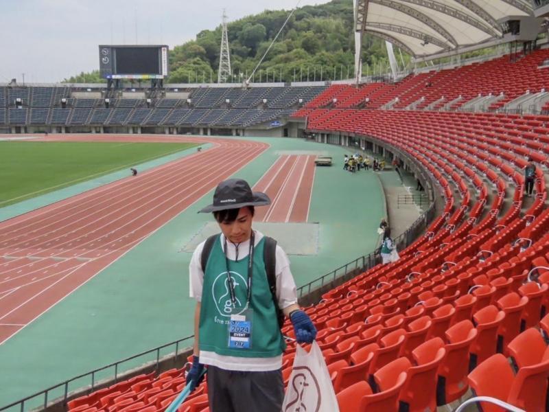 ロアッソ熊本　会場そうじ画像