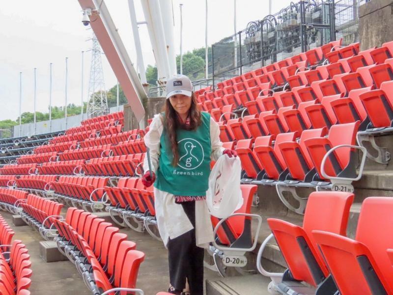 ロアッソ熊本　会場そうじ画像