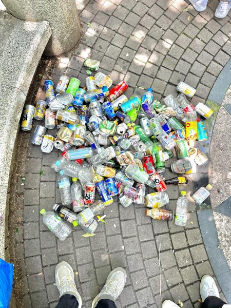 新しい傾向？ご丁寧にまとめられたポイ捨てゴミ画像
