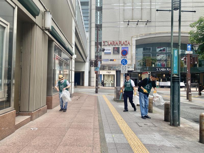 福岡天神　ミニ宴会場の残骸があちこちに⭐︎朝そうじ画像