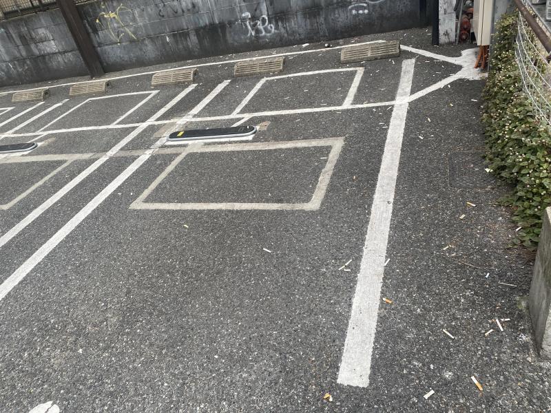 福岡天神　ミニ宴会場の残骸があちこちに⭐︎朝そうじ画像