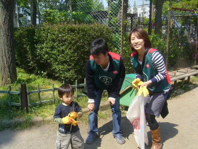 IID GREEN DAY 世田谷公園をおそうじしました！画像