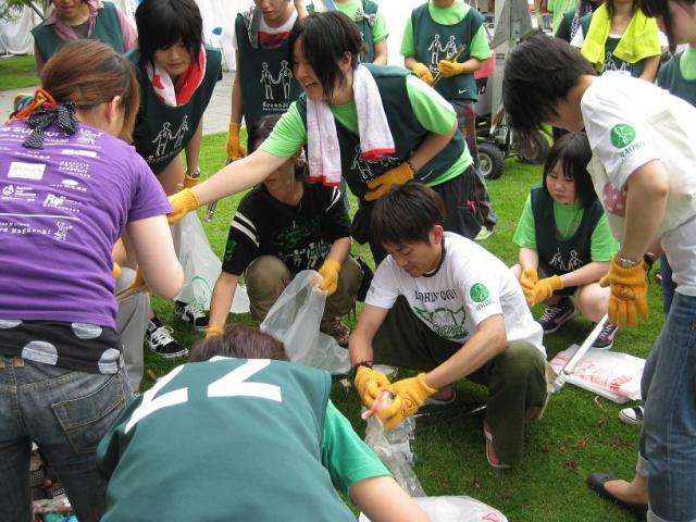 「ながさきみなとまつり」コラボそうじレポート（25日編）画像