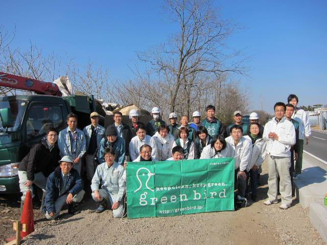 中津川河川敷の不法投棄物撤去活動に参加しました。画像