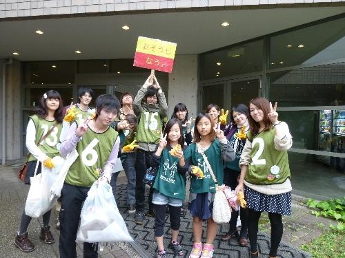 学校へGO!学生チーム＆キャリアデザインサークル「klu：」コラボそうじ！画像