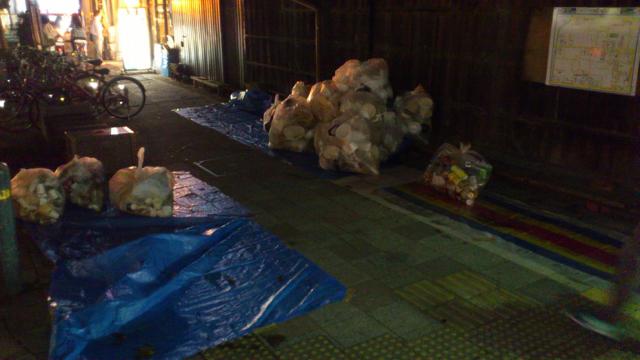 山科商店会イベント「バル」でのごみの分別画像